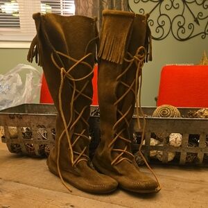 Minnetonka Tan Lace Up Fringe Boots